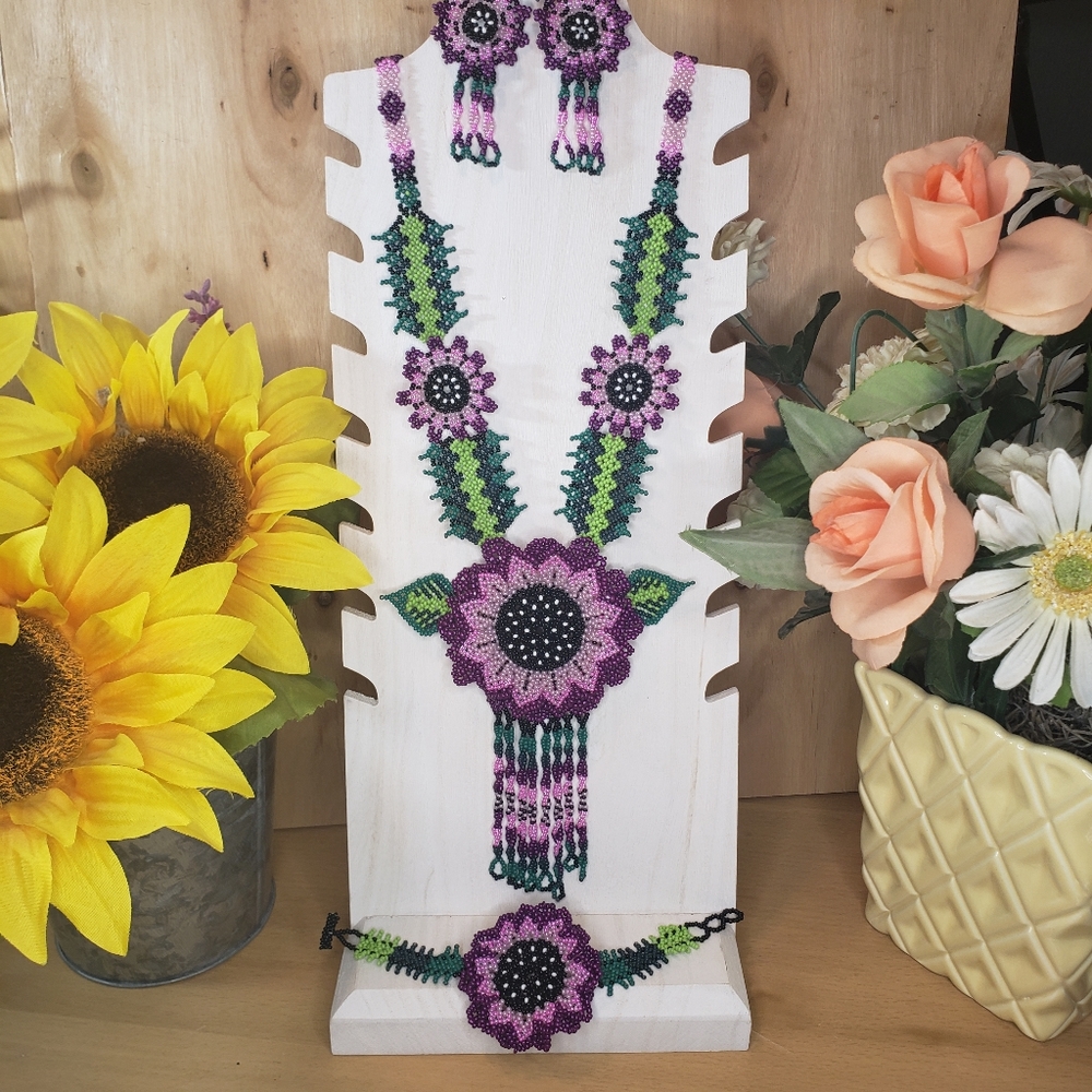 Mexican Handcrafted Maxi Necklace, bracelet and earrings set Huichol flowers Han